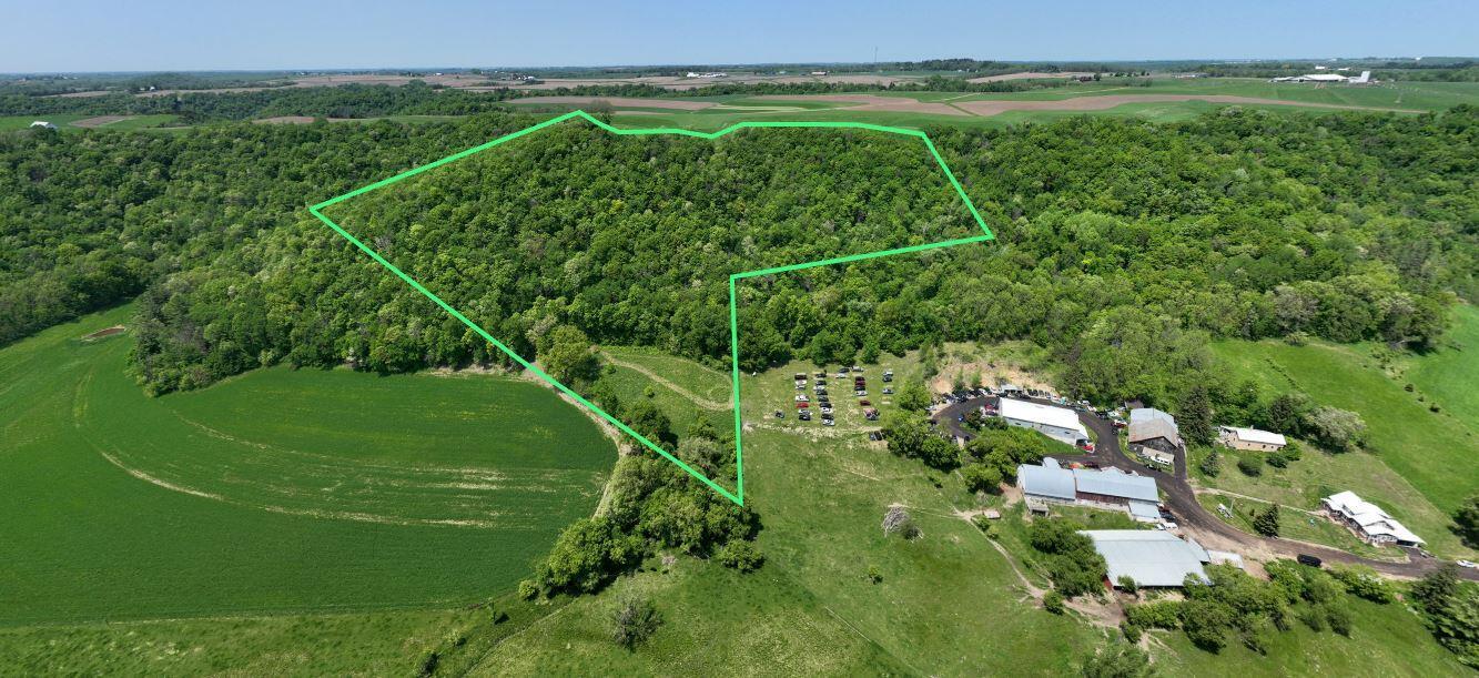 Twenty-One-Acre Hidden Gem in Vernon County WI