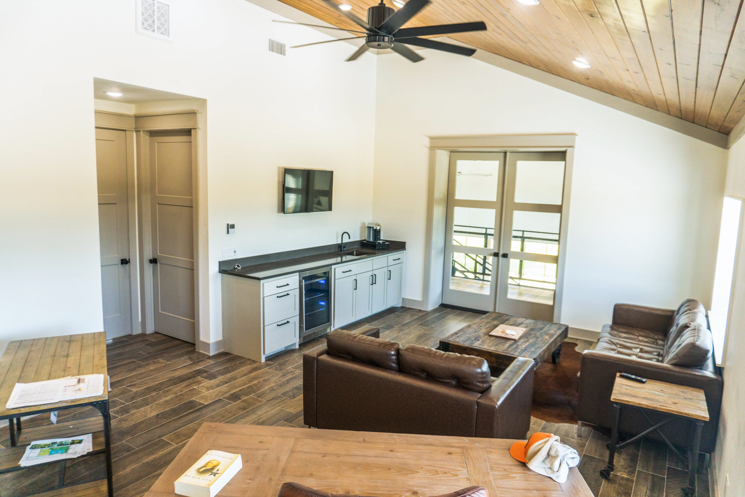 214±-Acre Luxury Texas Hill Country Ranch with 1,600′ Leon River Frontage near Gatesville