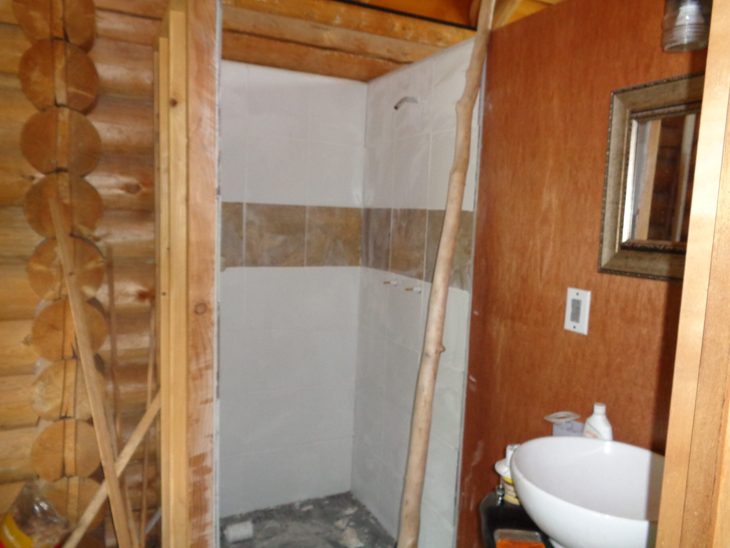 Cabin For Sale on 73 Acres in Colorado in GMU 66