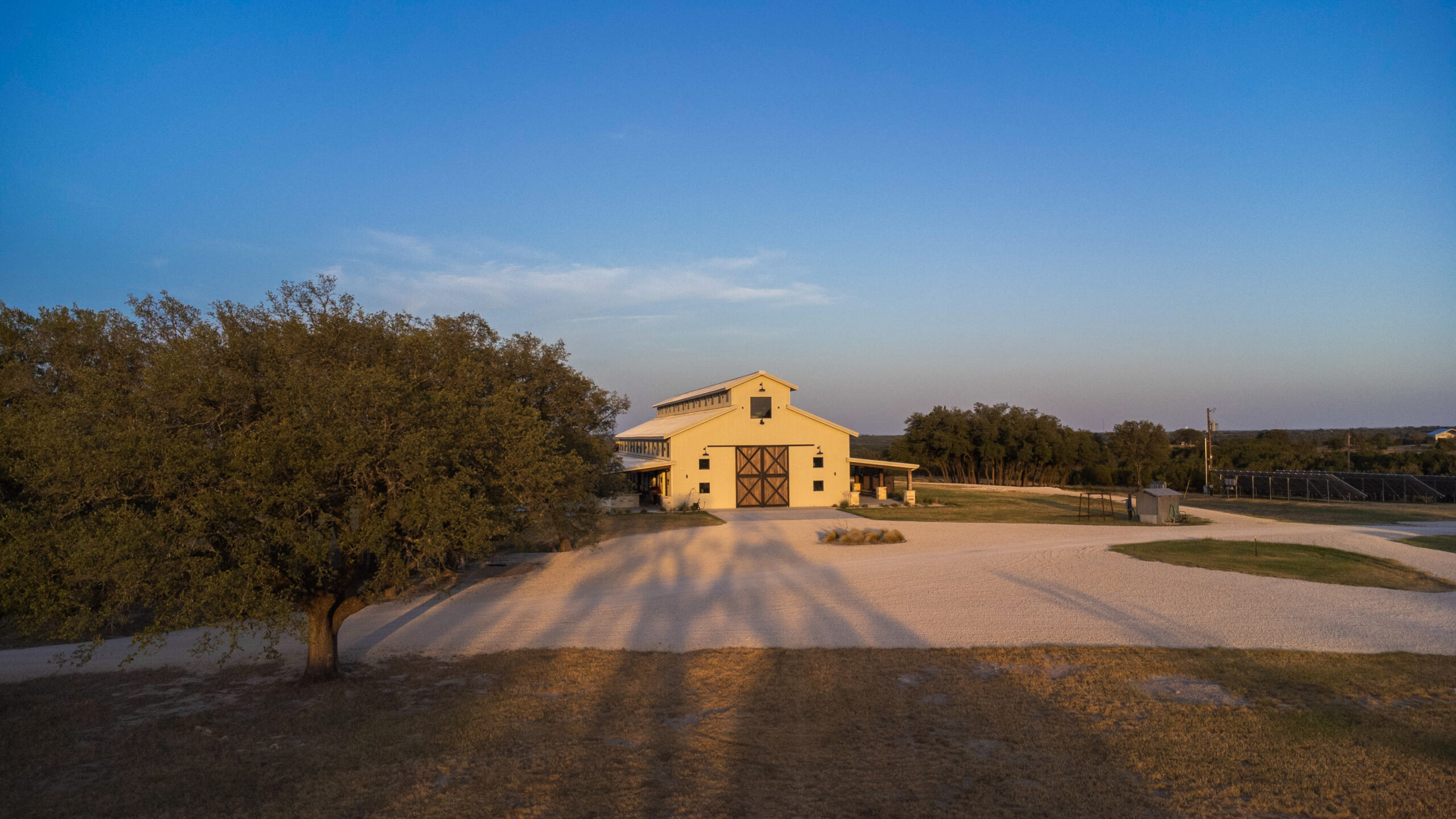 214±-Acre Luxury Texas Hill Country Ranch with 1,600′ Leon River Frontage near Gatesville