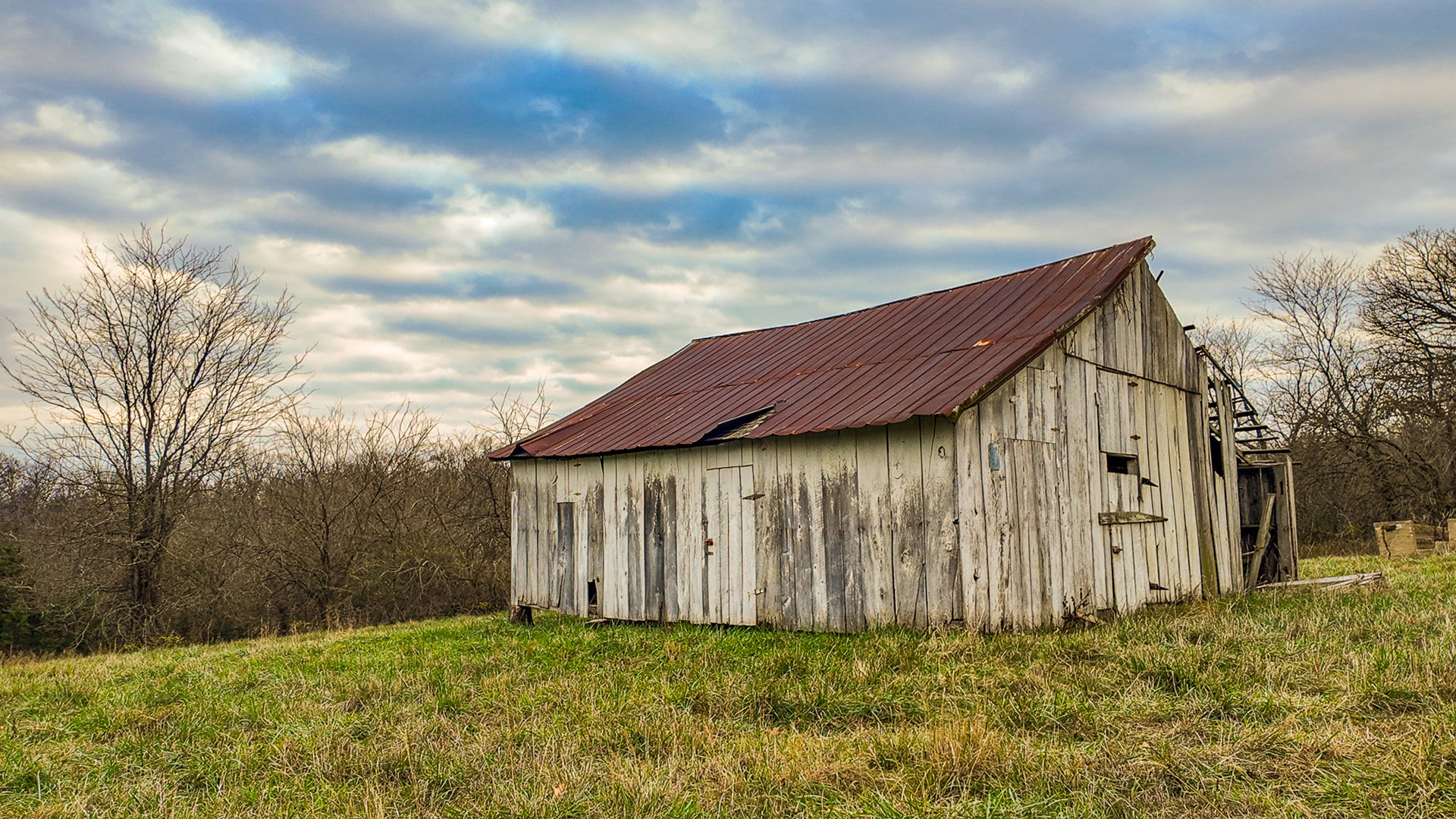 293 +/- acre hunting property for sale Lowry City MO
