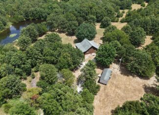 LOG HOME AND ACREAGE FOR SALE IN NORTH CENTRAL ARKANSAS