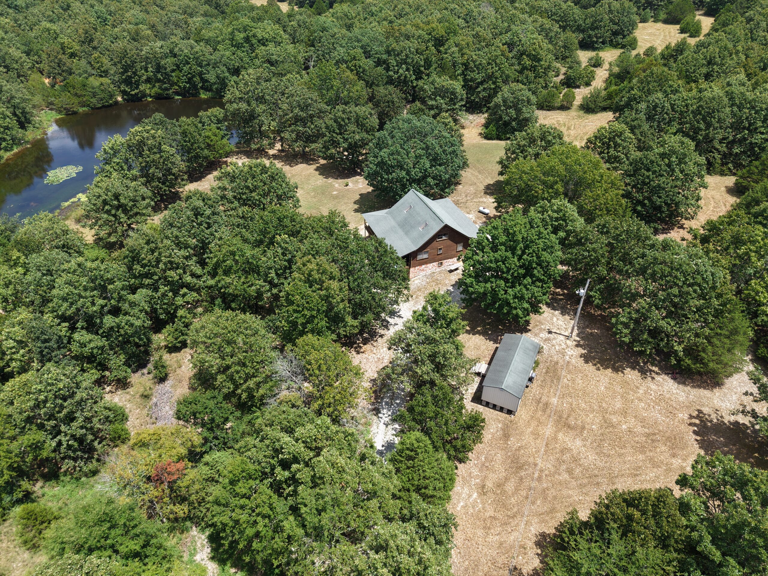 LOG HOME AND ACREAGE FOR SALE IN NORTH CENTRAL ARKANSAS