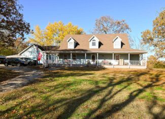 142+\- acres  For Sale El Dorado Springs MO