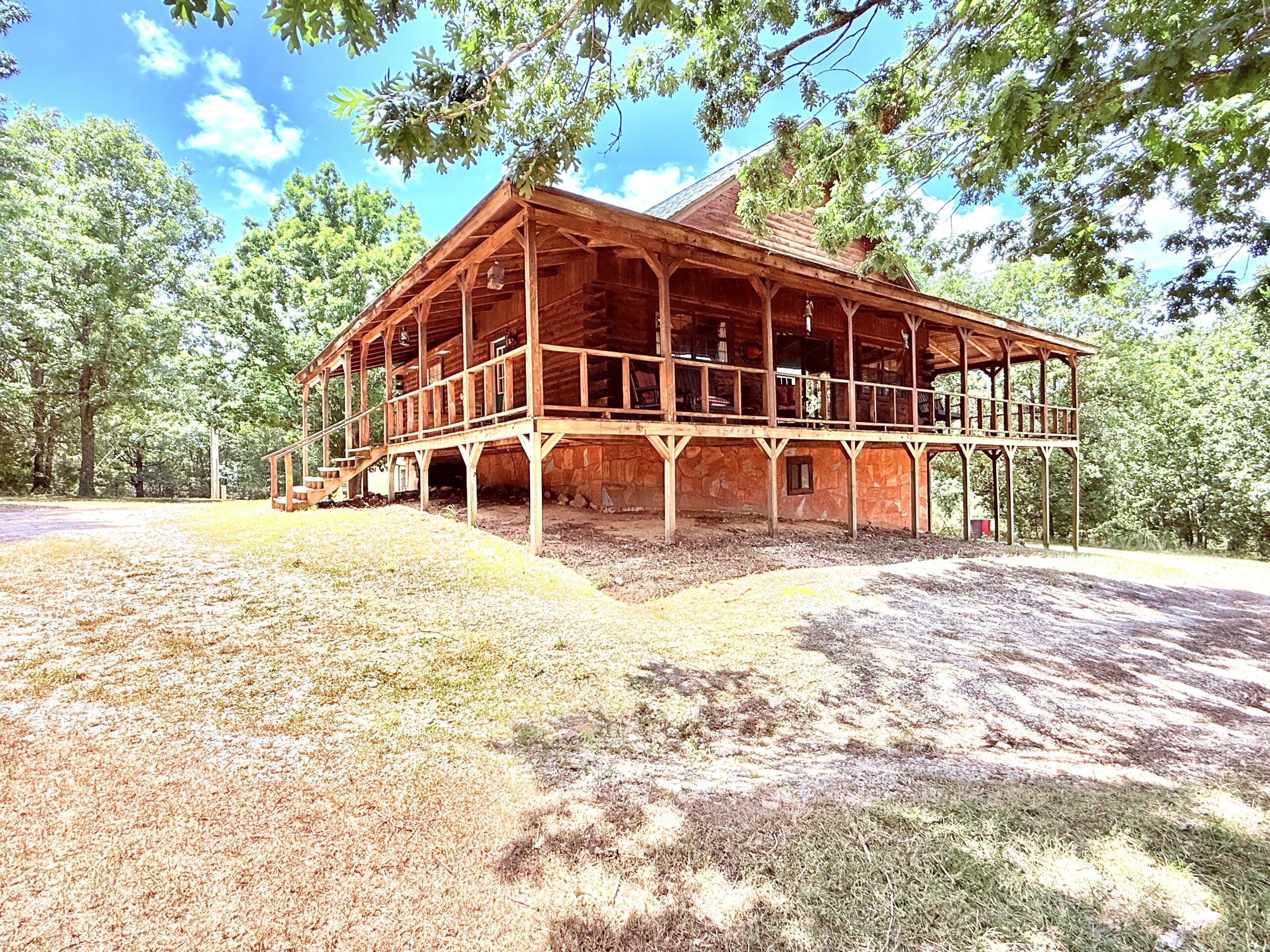LOG HOME AND ACREAGE FOR SALE IN NORTH CENTRAL ARKANSAS