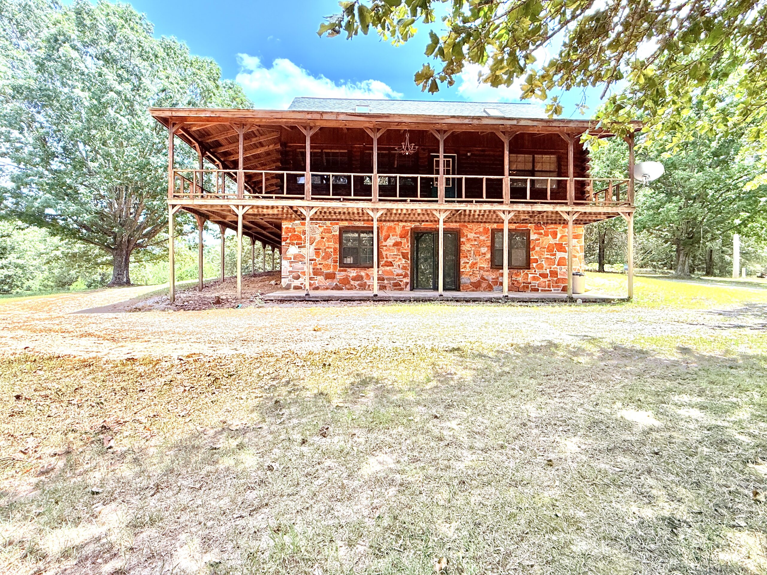 LOG HOME AND ACREAGE FOR SALE IN NORTH CENTRAL ARKANSAS