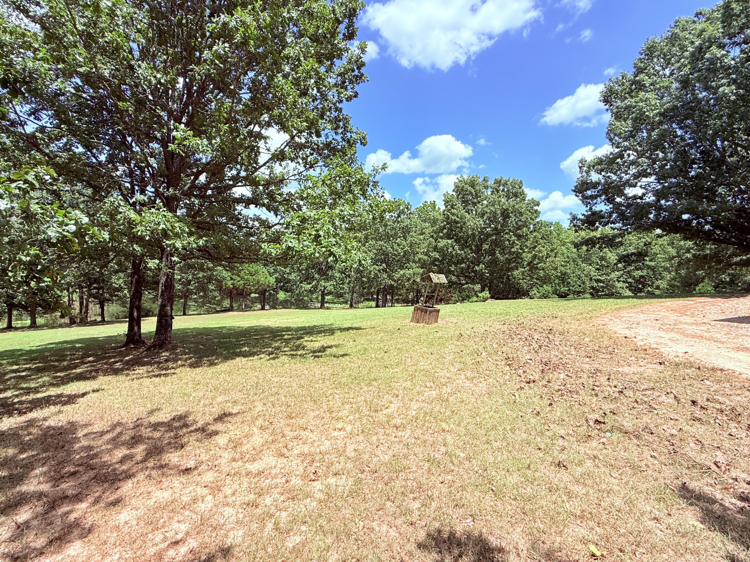 LOG HOME AND ACREAGE FOR SALE IN NORTH CENTRAL ARKANSAS