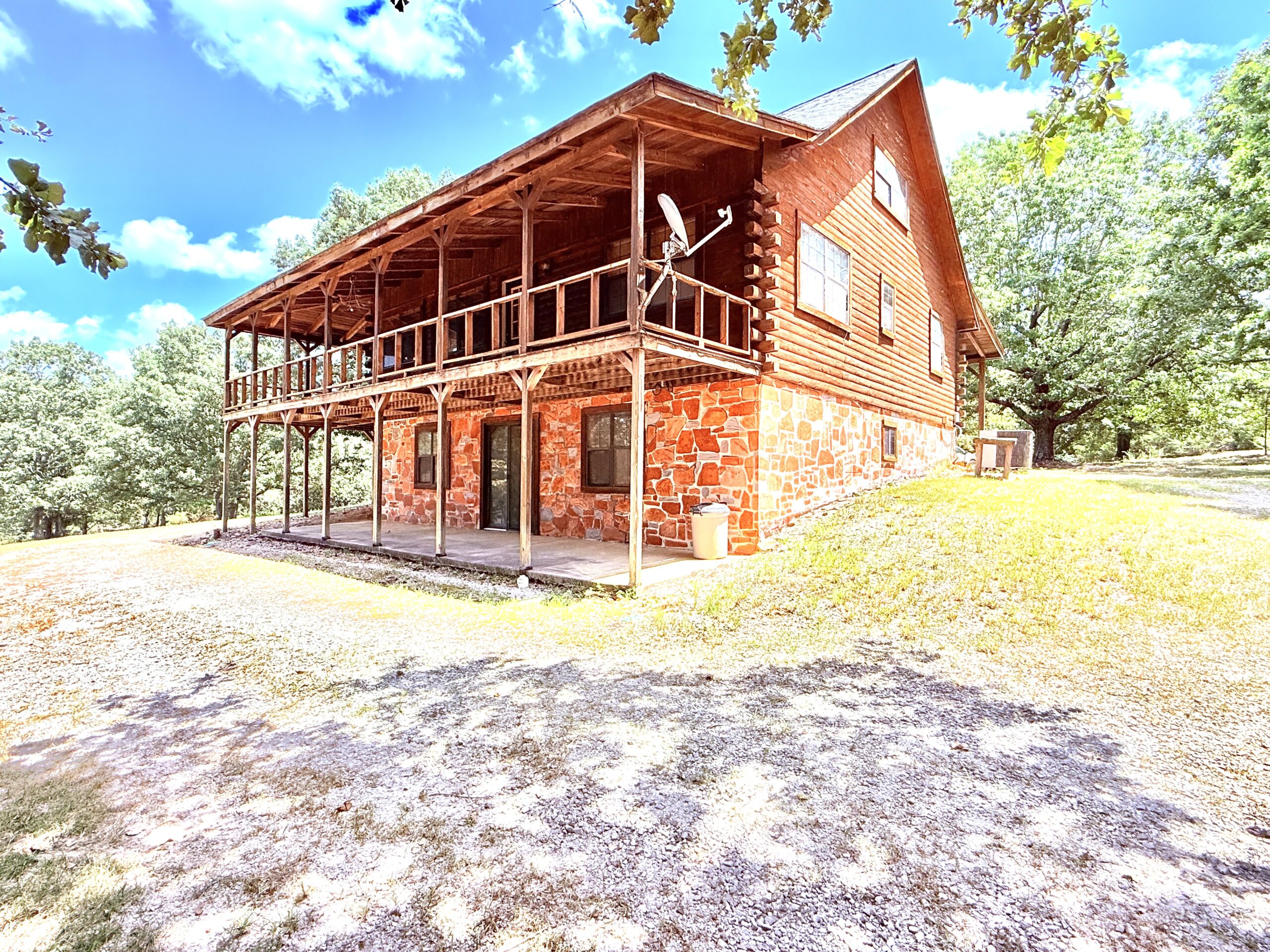 LOG HOME AND ACREAGE FOR SALE IN NORTH CENTRAL ARKANSAS
