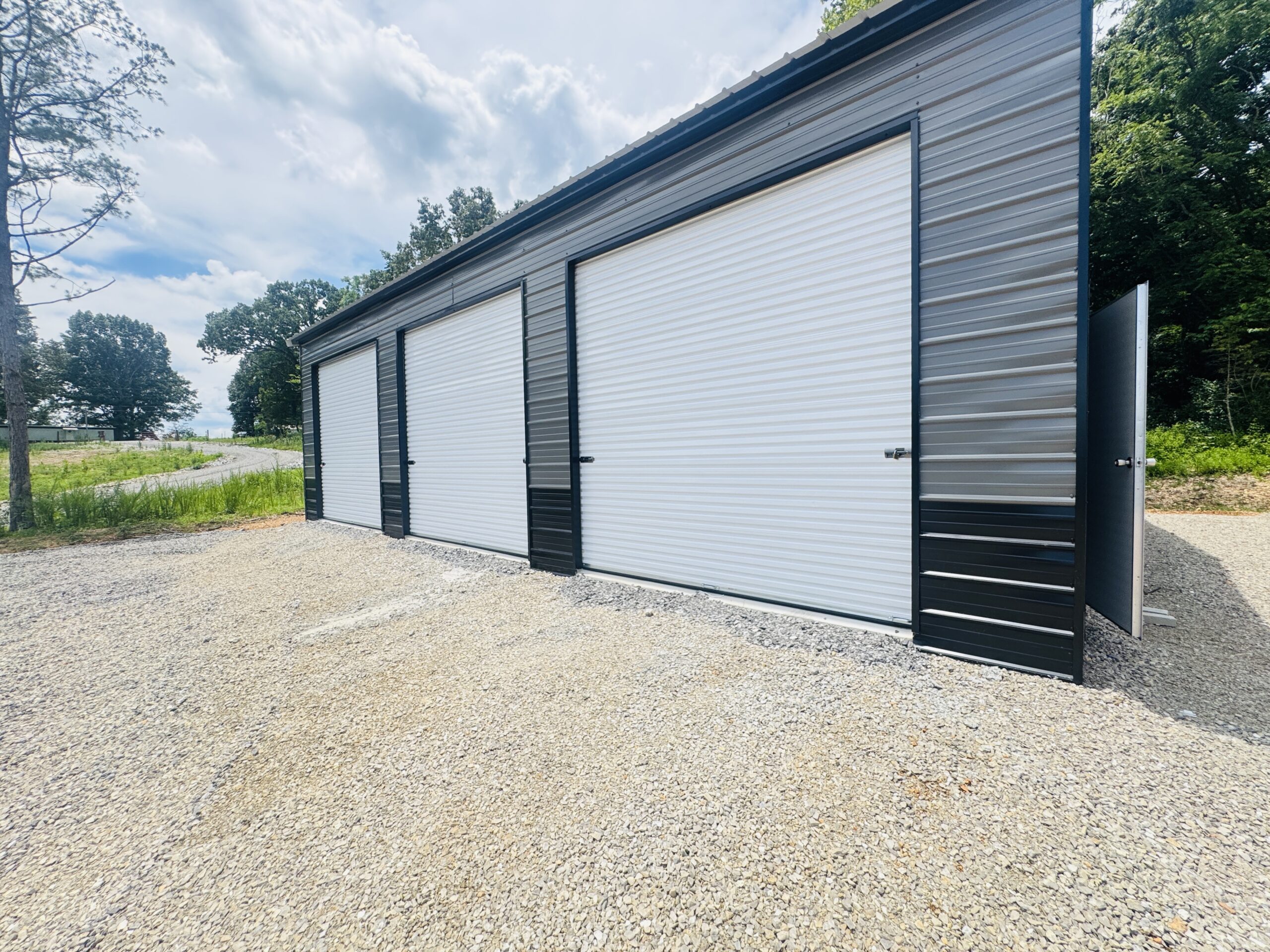LAND AND SHOP BUILDING FOR SALE IN NORTH CENTRAL ARKANSAS