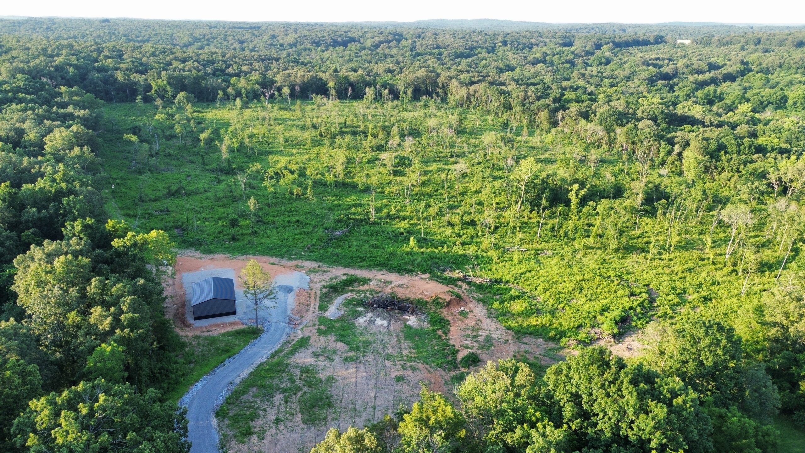 LAND AND SHOP BUILDING FOR SALE IN NORTH CENTRAL ARKANSAS