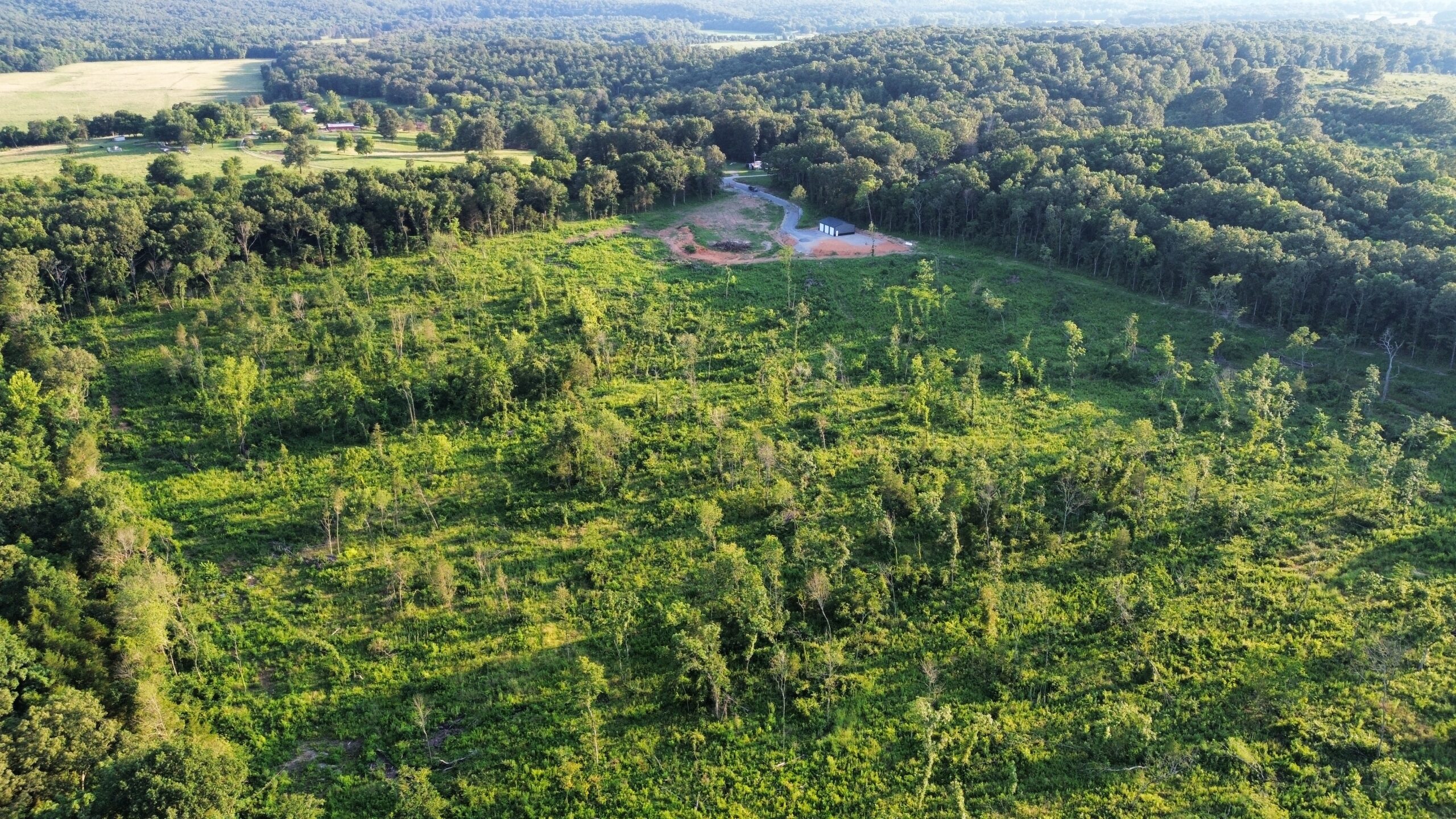 LAND AND SHOP BUILDING FOR SALE IN NORTH CENTRAL ARKANSAS