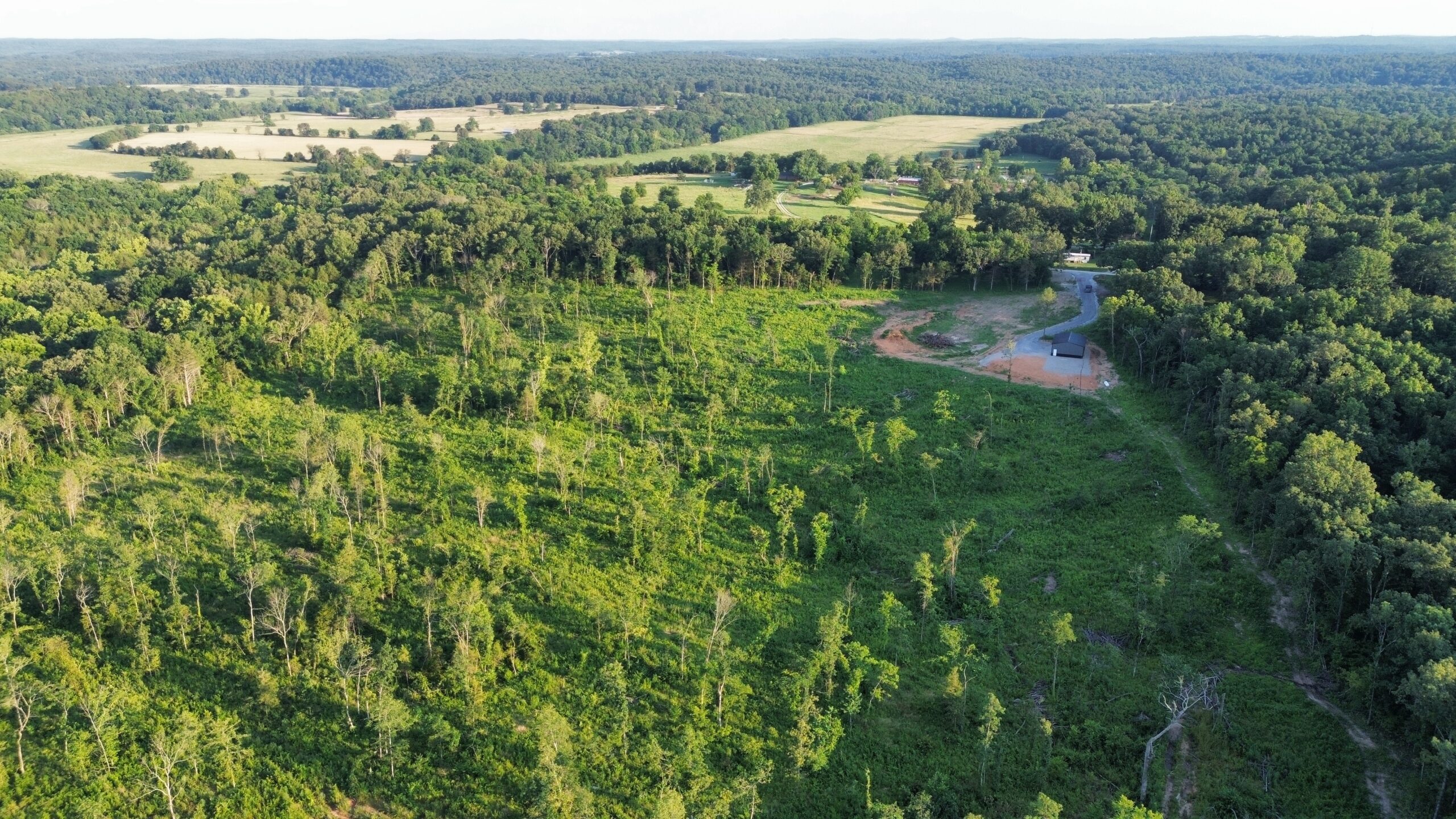 LAND AND SHOP BUILDING FOR SALE IN NORTH CENTRAL ARKANSAS