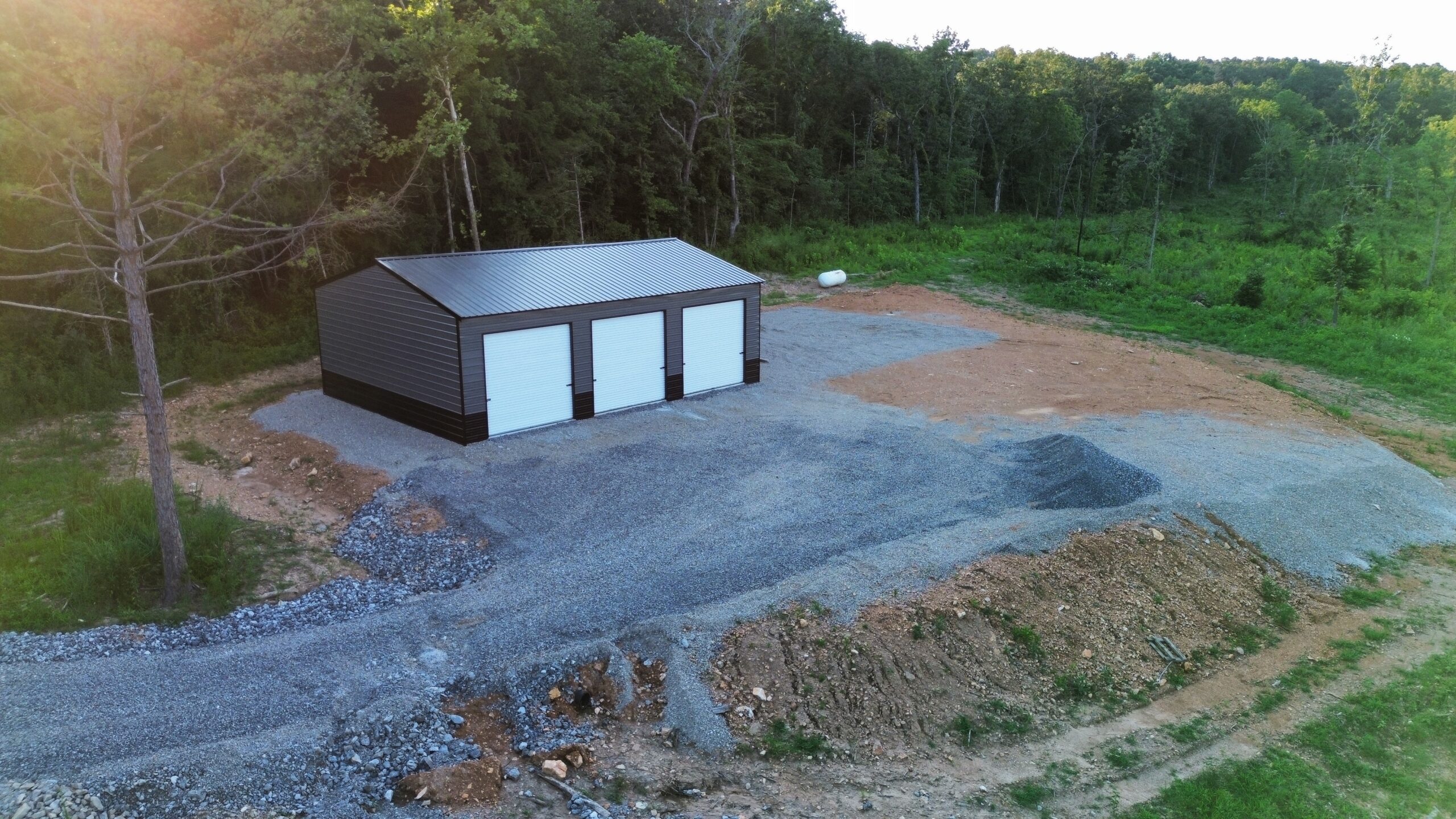 LAND AND SHOP BUILDING FOR SALE IN NORTH CENTRAL ARKANSAS