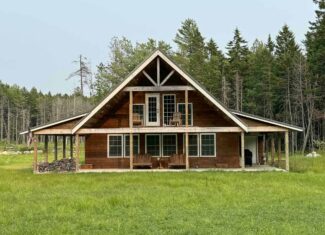 Nicely Built Chalet Style Home – Wesley, Maine