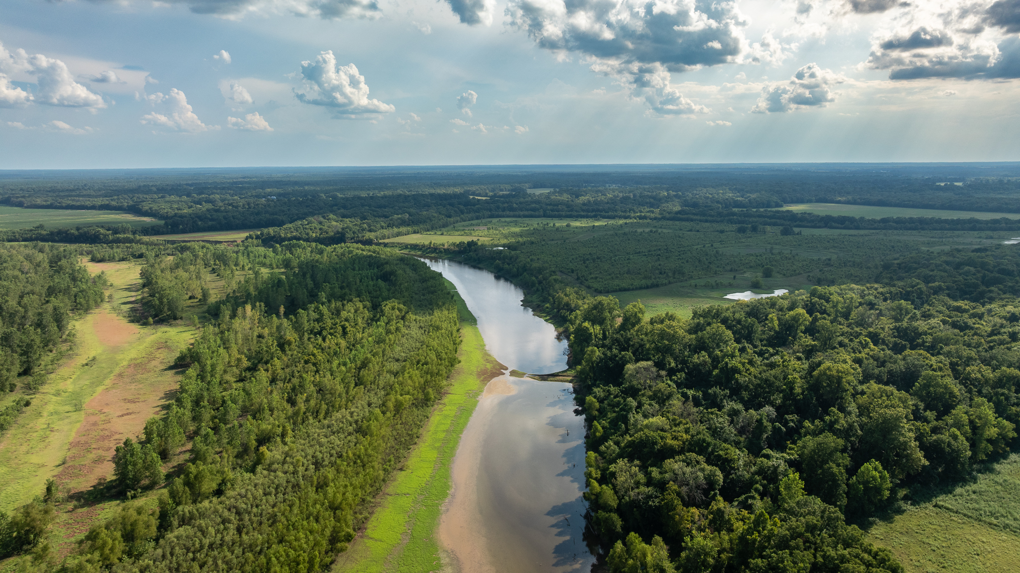 Premier Dekalb Texas Hunting Property with Red River Frontage