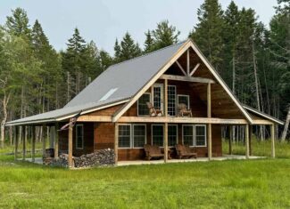 Nicely Built Chalet Style Home – Wesley, Maine