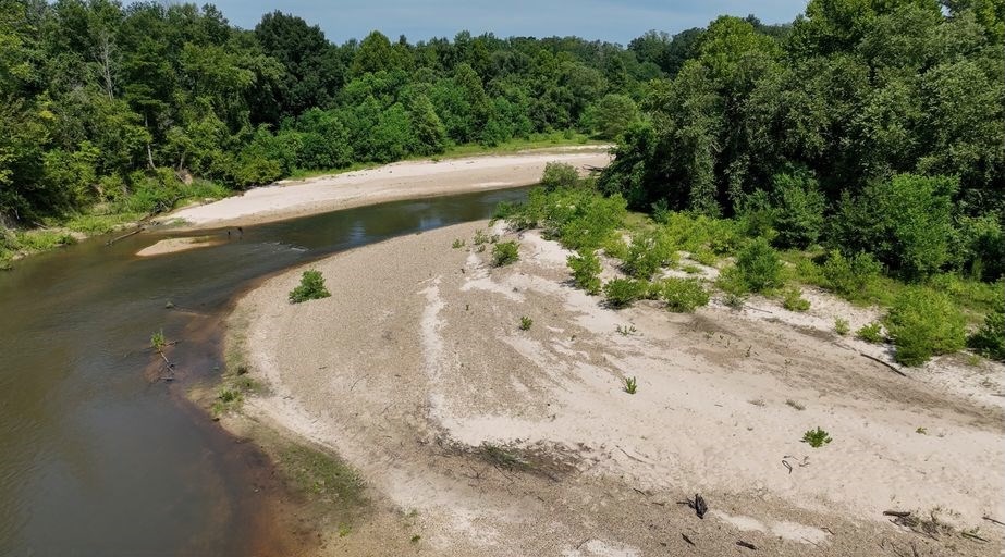 345+- Acres on Bogue Chitto River Summit MS