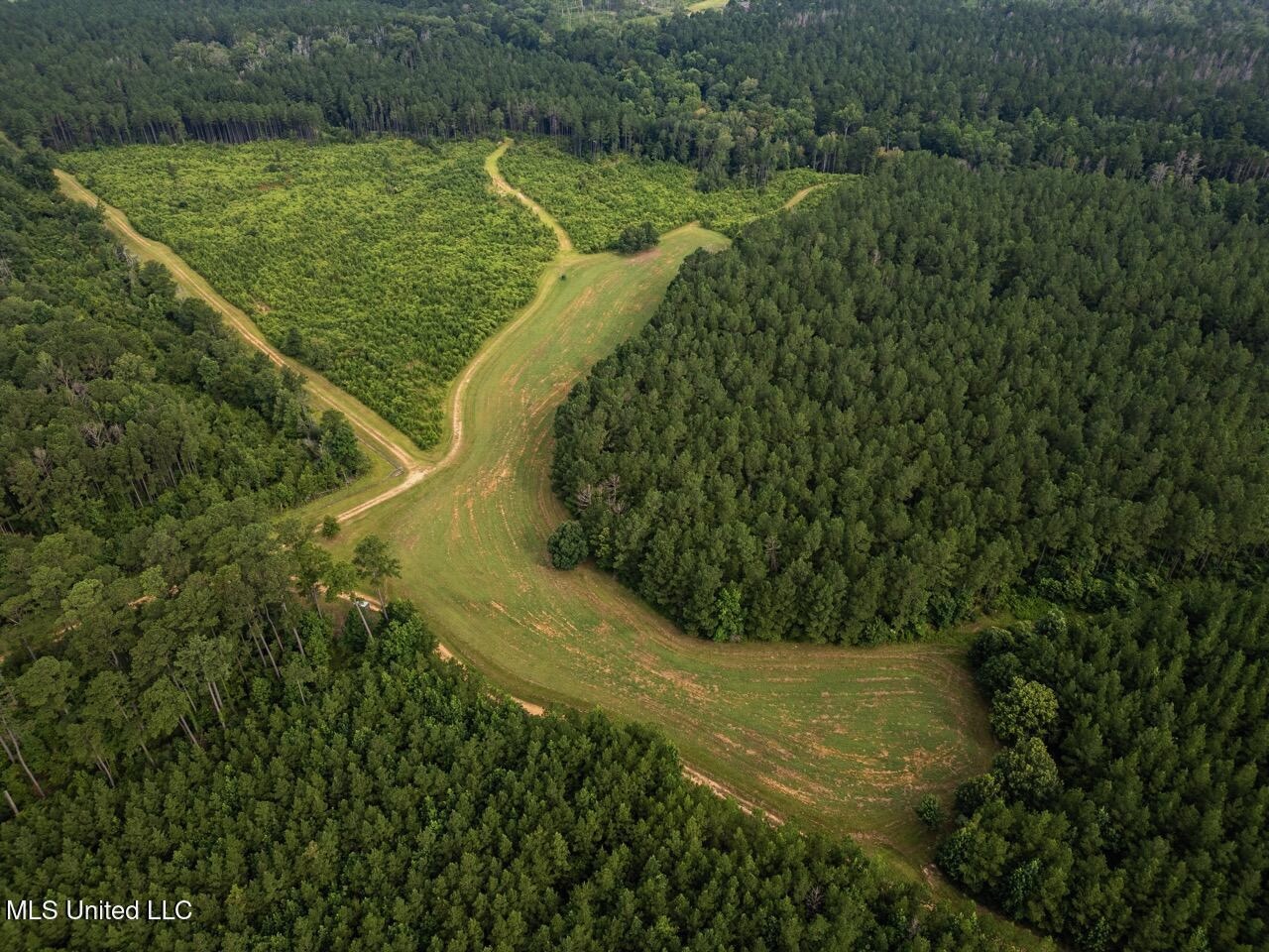 Petit Amite – Luxury Hunting Retreat in Amite County, MS