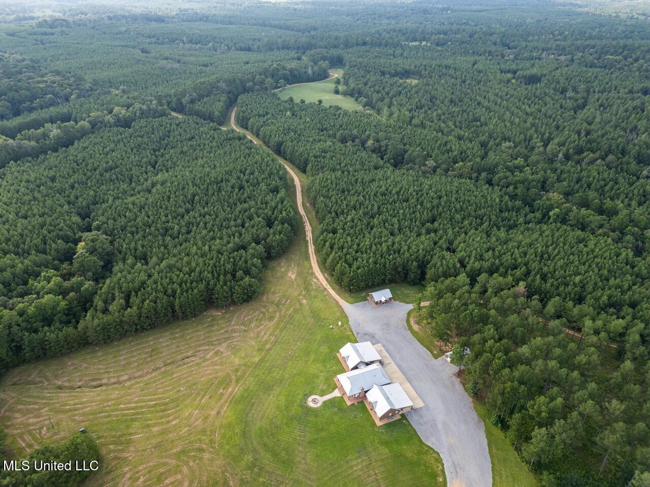 Petit Amite – Luxury Hunting Retreat in Amite County, MS