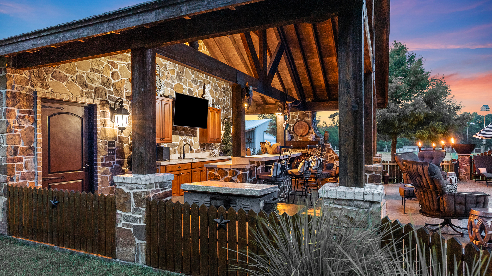 East Texas Ranch Property with Hunting & Fishing Carthage TX