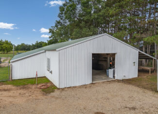 48.7+/- Acres Featuring a 2022 Single Wide Mobile Home Montello WI