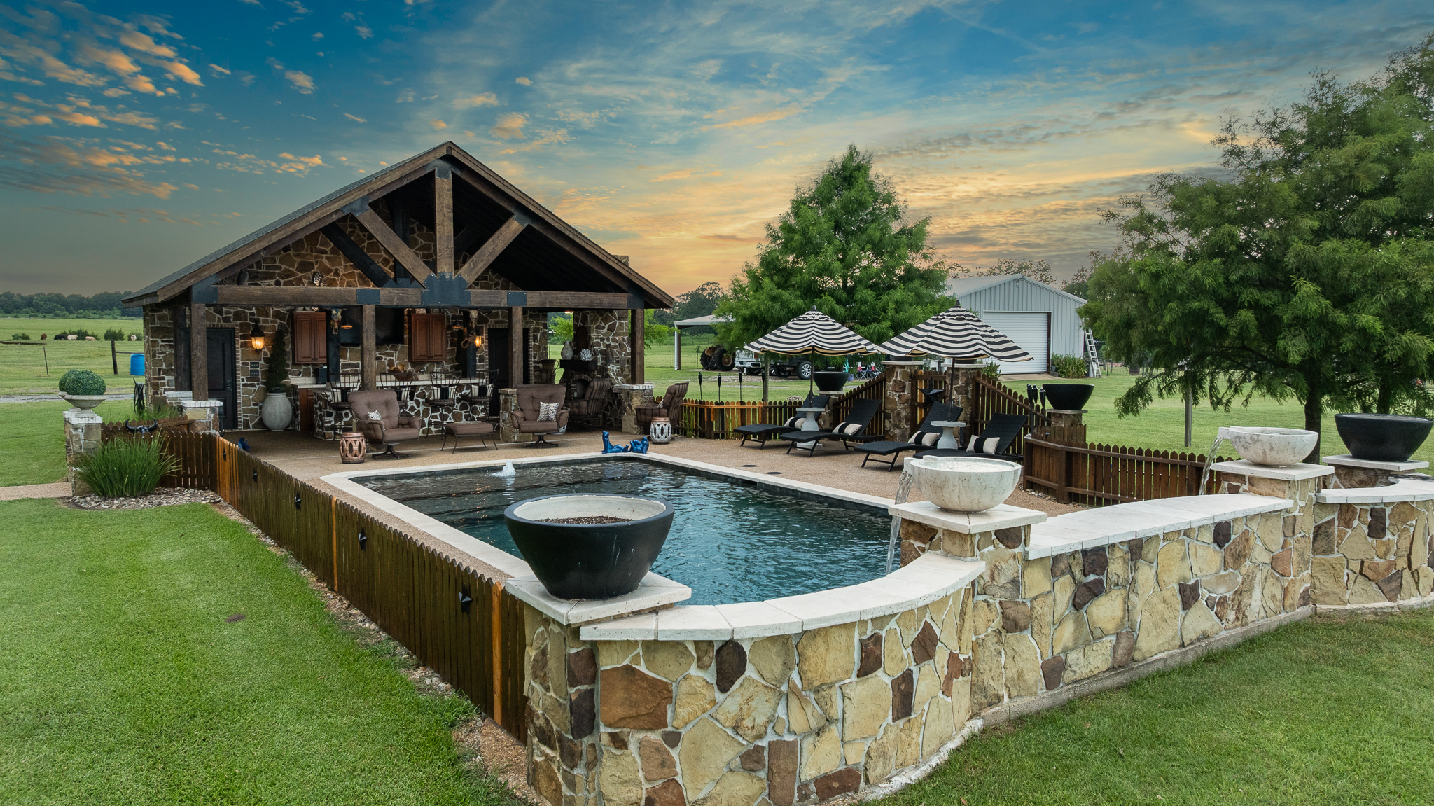 East Texas Ranch Property with Hunting & Fishing Carthage TX