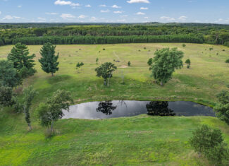 48.7+/- Acres Featuring a 2022 Single Wide Mobile Home Montello WI