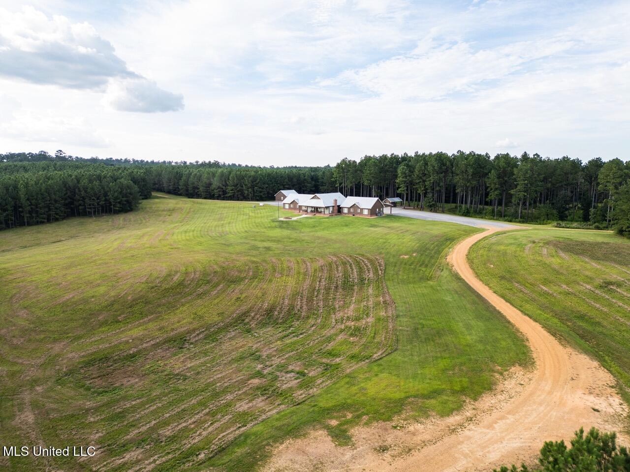 Petit Amite – Luxury Hunting Retreat in Amite County, MS