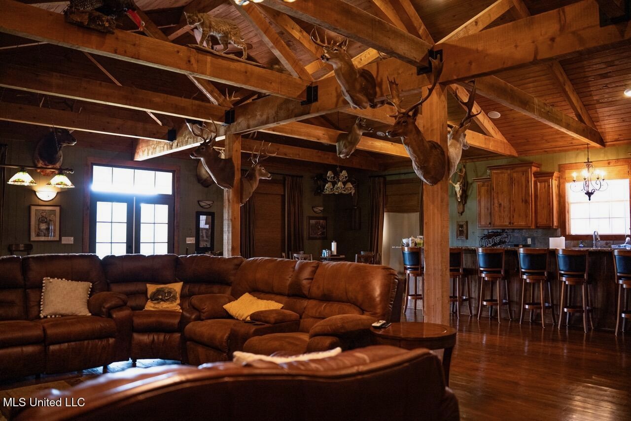 Petit Amite – Luxury Hunting Retreat in Amite County, MS