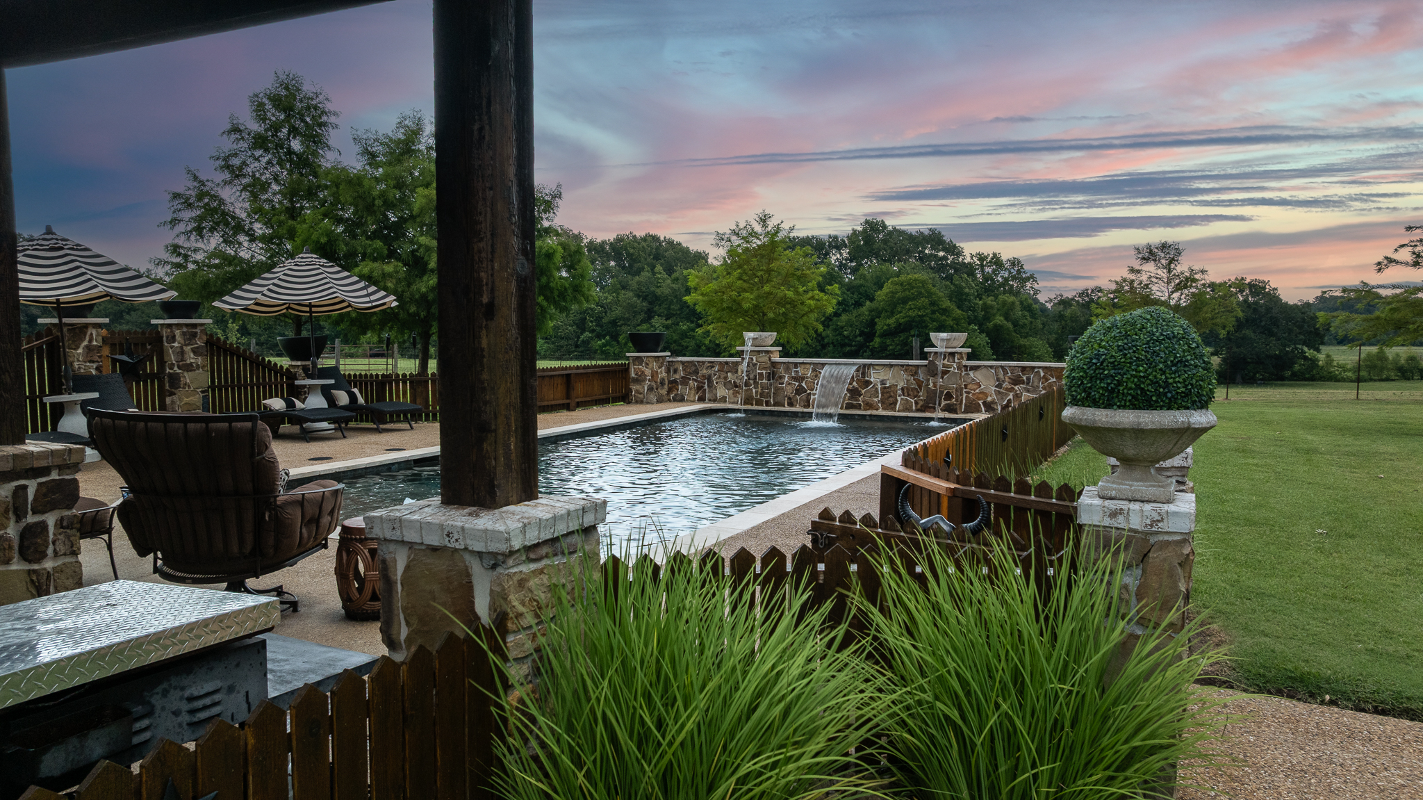 East Texas Ranch Property with Hunting & Fishing Carthage TX