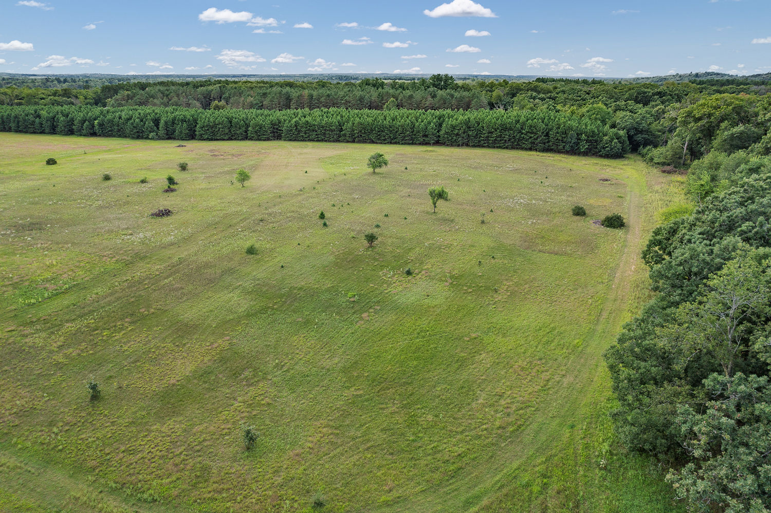 48.7+/- Acres Featuring a 2022 Single Wide Mobile Home Montello WI