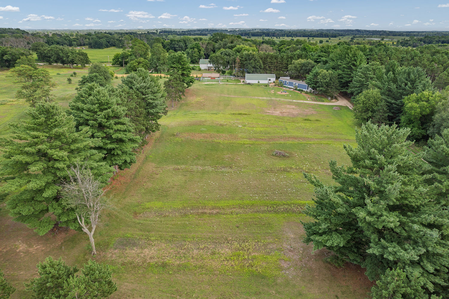 48.7+/- Acres Featuring a 2022 Single Wide Mobile Home Montello WI