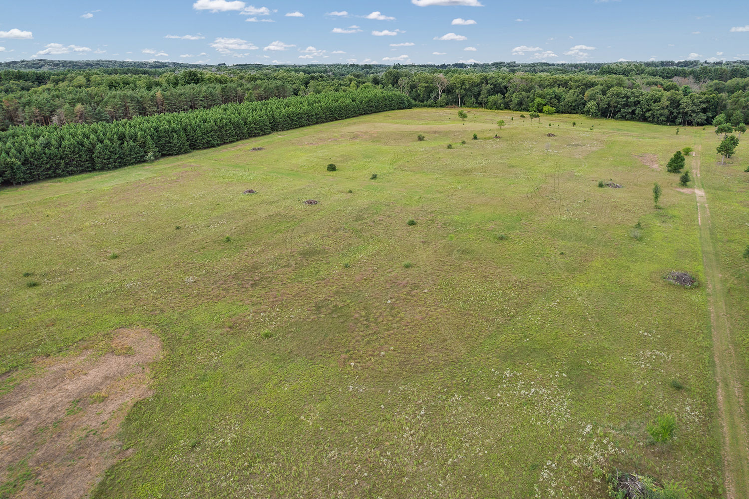 48.7+/- Acres Featuring a 2022 Single Wide Mobile Home Montello WI