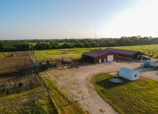 496+\- acres Sheldon MO