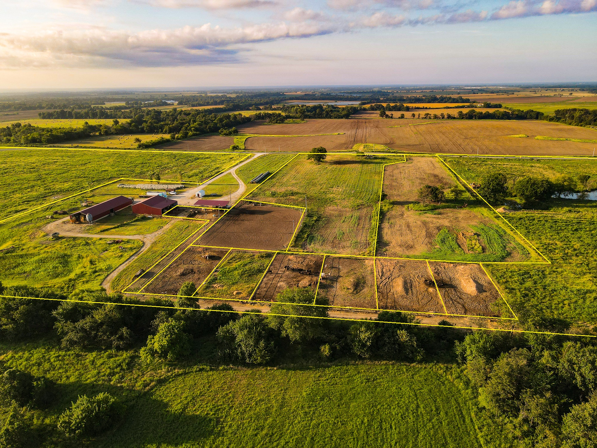 496+\- acres Sheldon MO