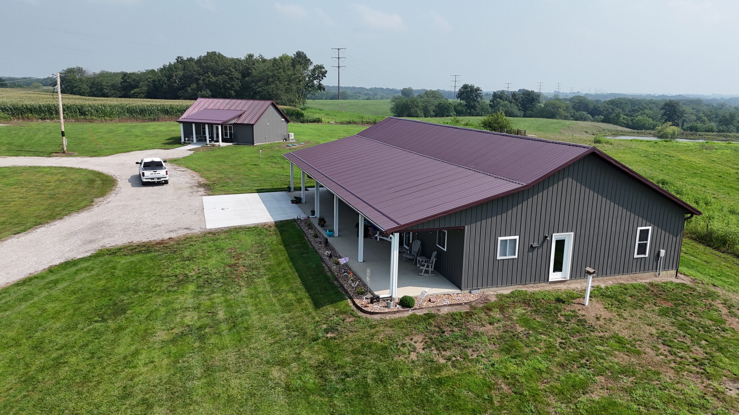 Dream Countryside Home + Guest Home in Moulton, IA