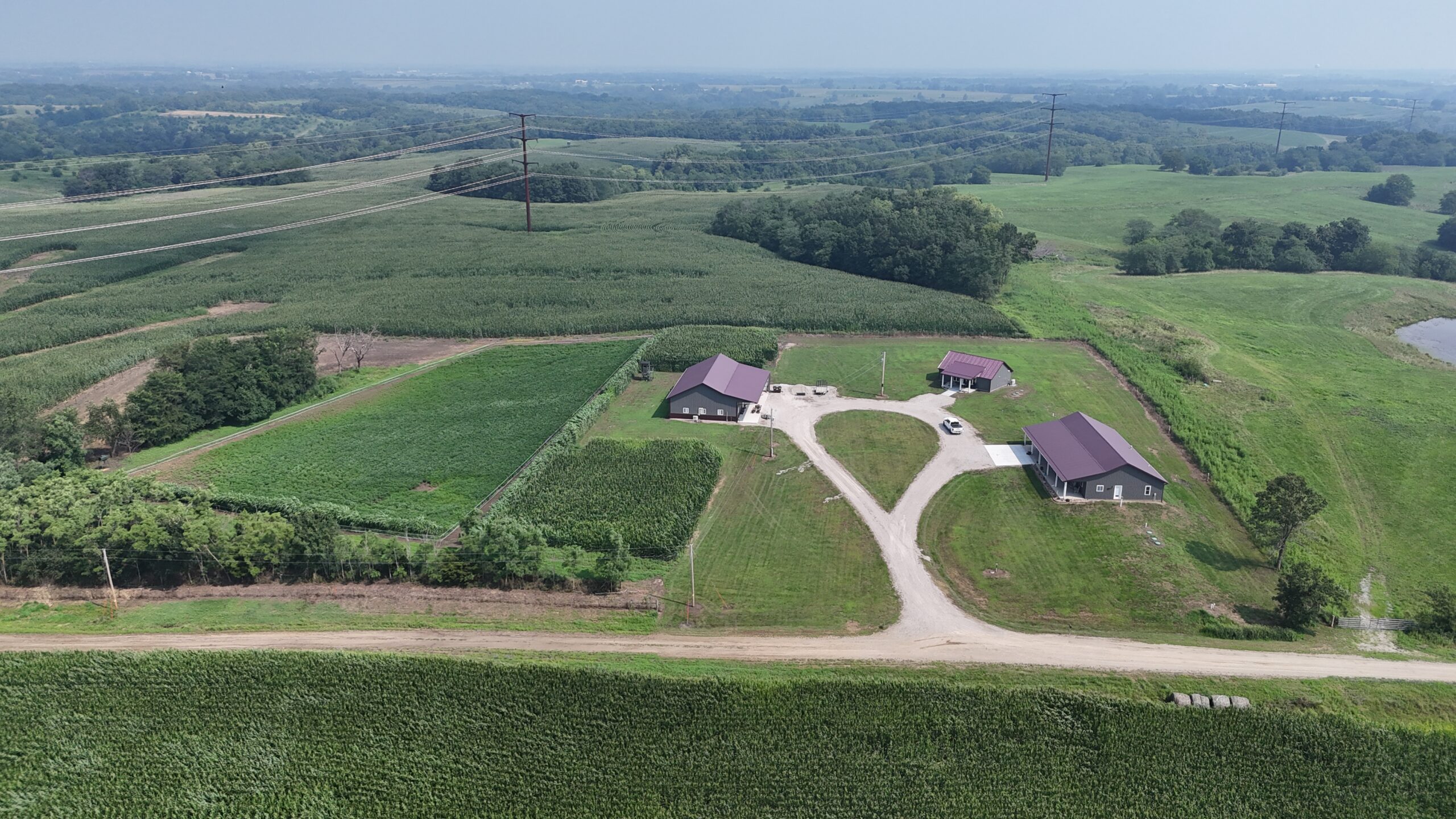 Dream Countryside Home + Guest Home in Moulton, IA