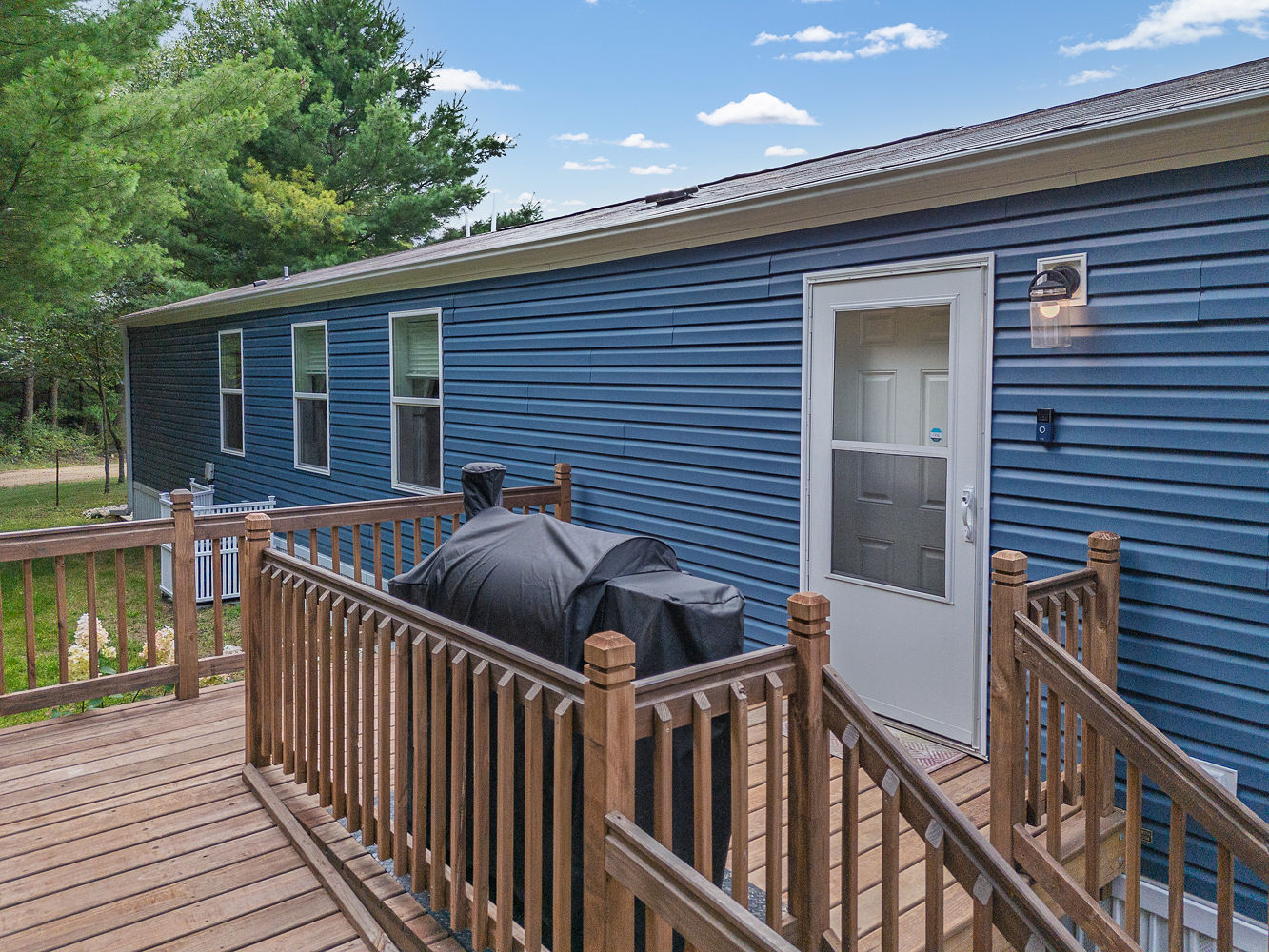 48.7+/- Acres Featuring a 2022 Single Wide Mobile Home Montello WI