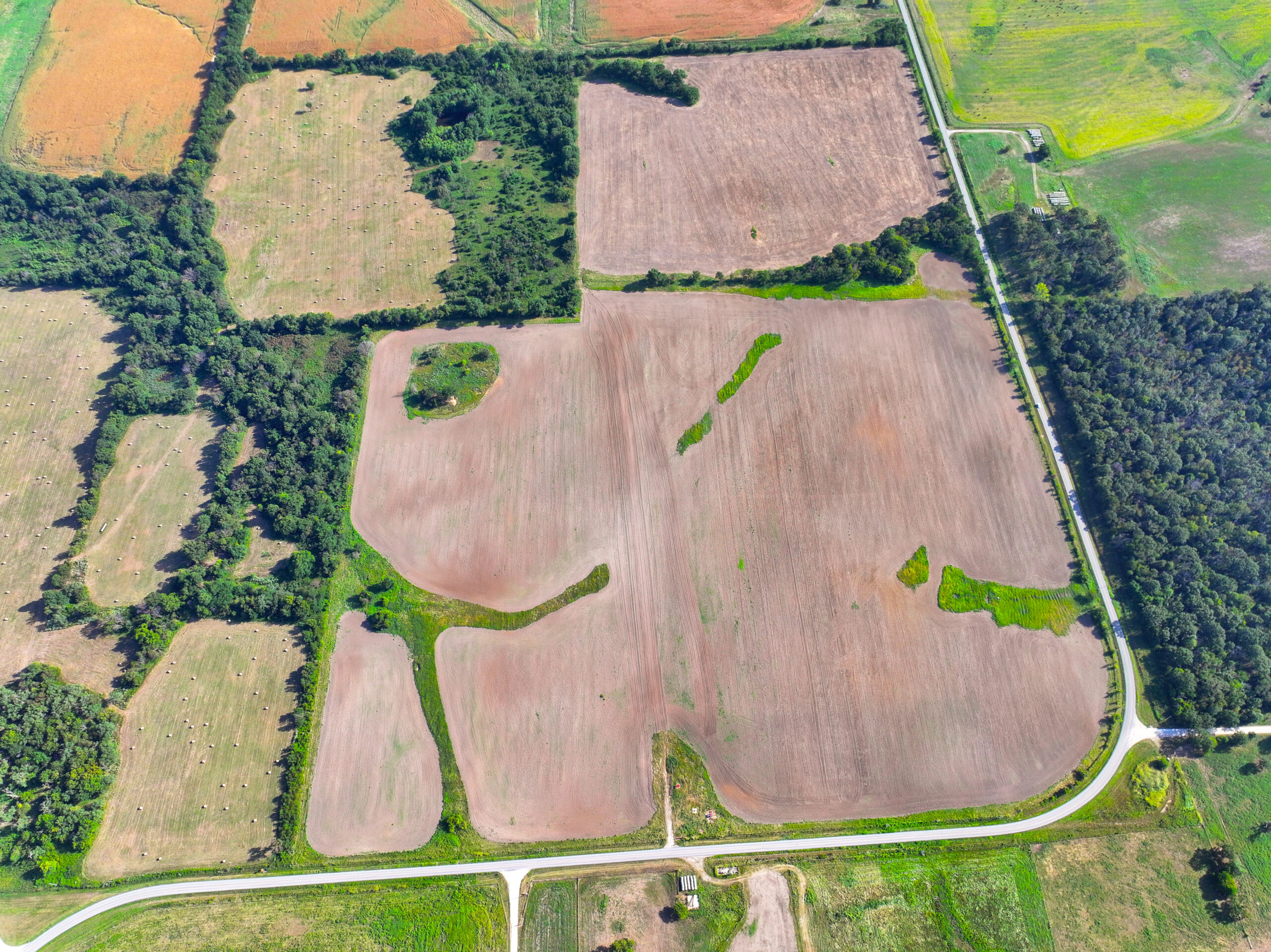 496+\- acres Sheldon MO