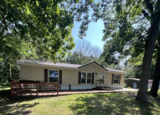 Country Home with 20 m/l acres in Putnam County, MO