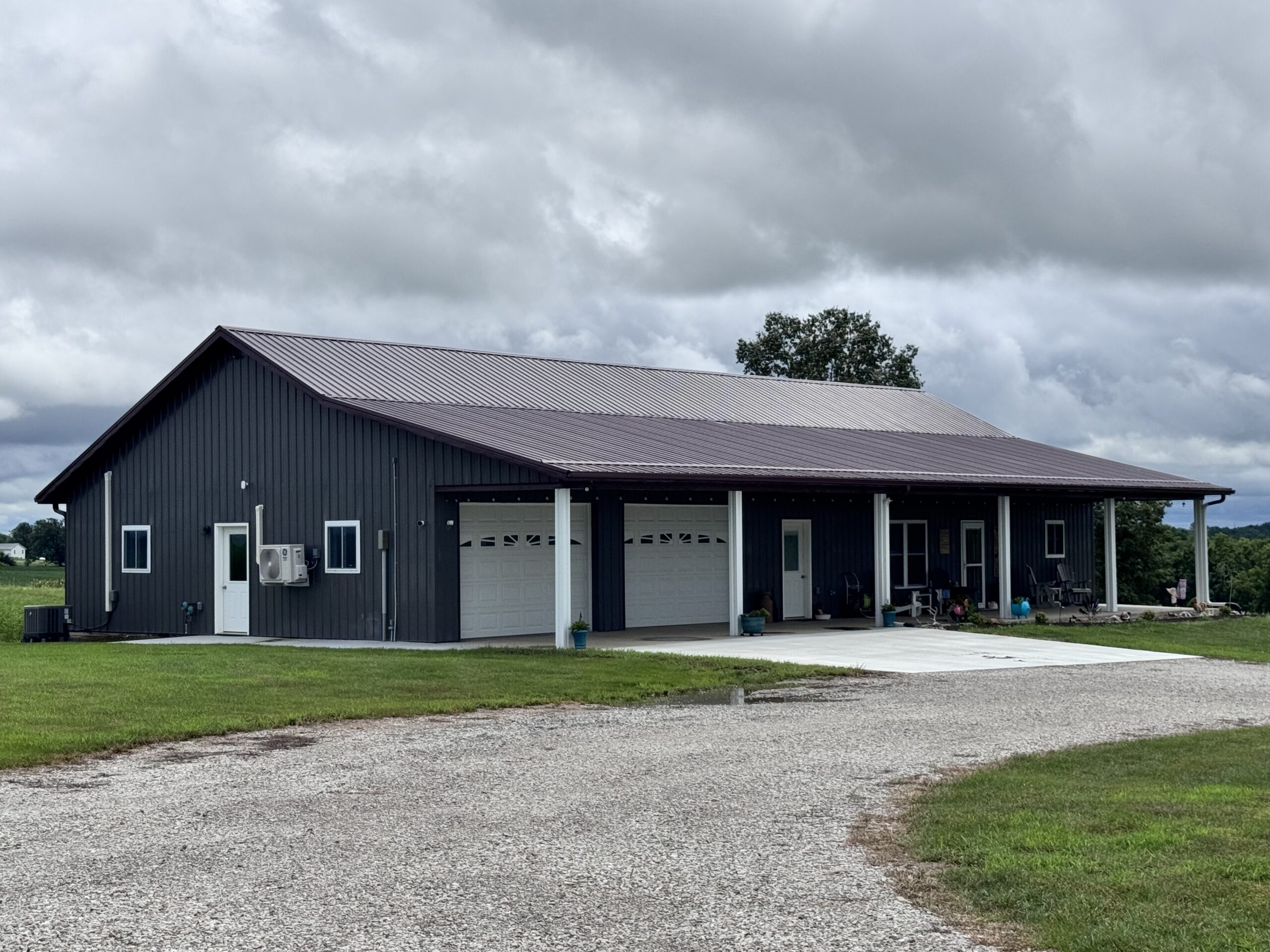 Dream Countryside Home + Guest Home in Moulton, IA