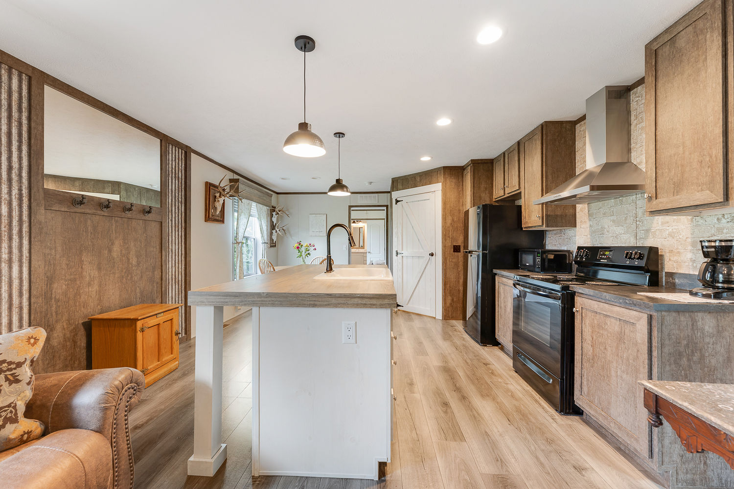 48.7+/- Acres Featuring a 2022 Single Wide Mobile Home Montello WI