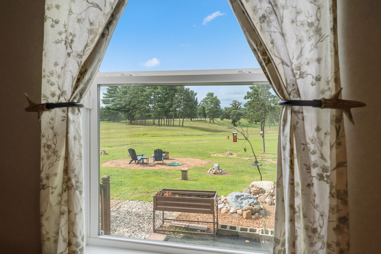 48.7+/- Acres Featuring a 2022 Single Wide Mobile Home Montello WI