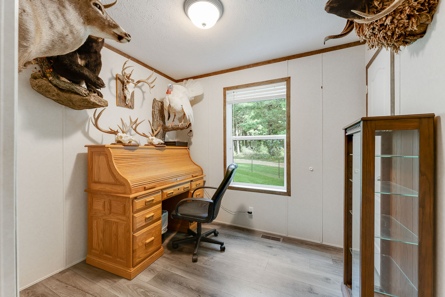 48.7+/- Acres Featuring a 2022 Single Wide Mobile Home Montello WI