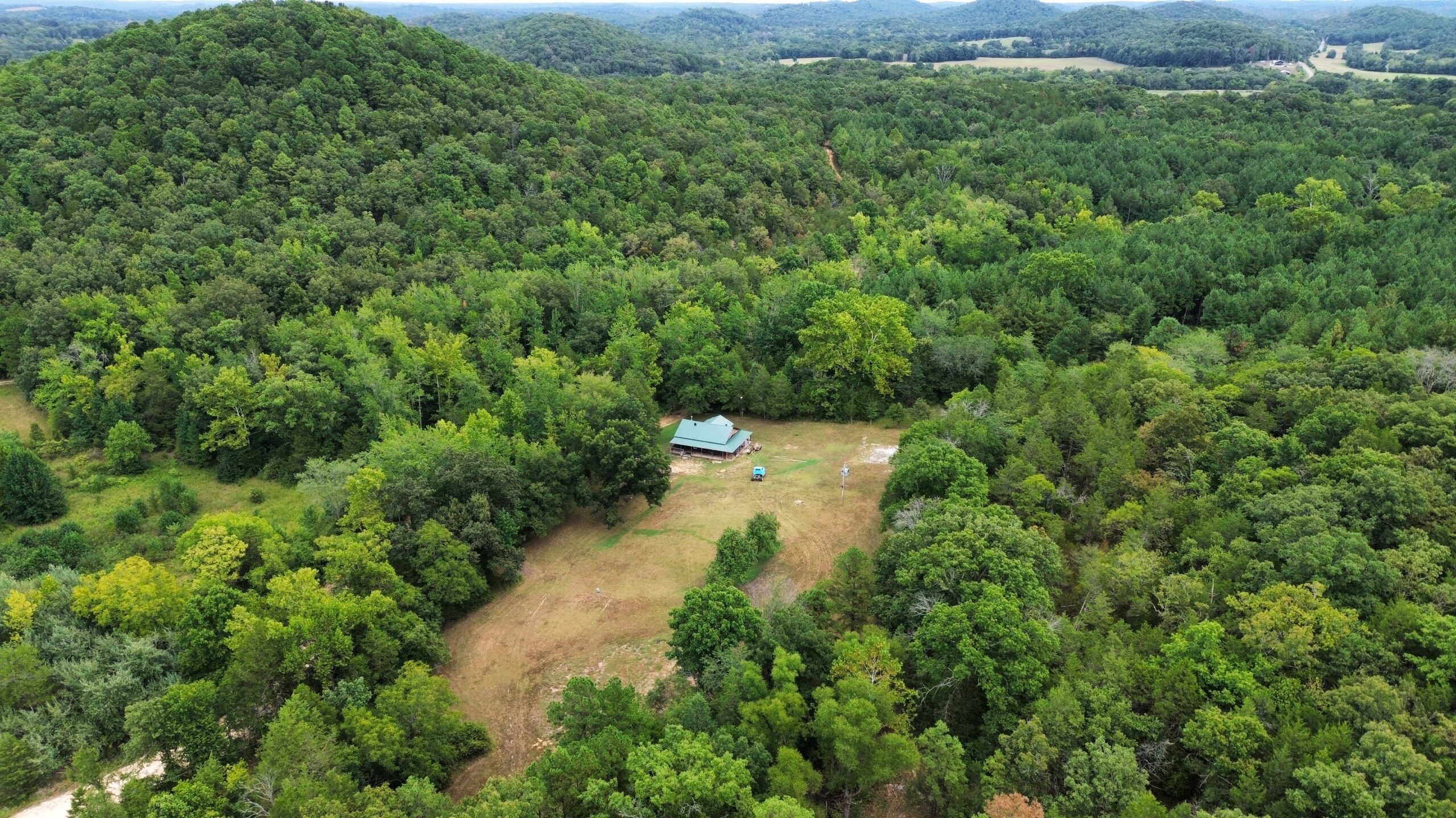 LOG CABIN AND HUNTING LAND FOR SALE IN NORTH CENTRAL ARKANSAS