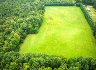 Hunting Camp on Poertner Rd in Clark County WI