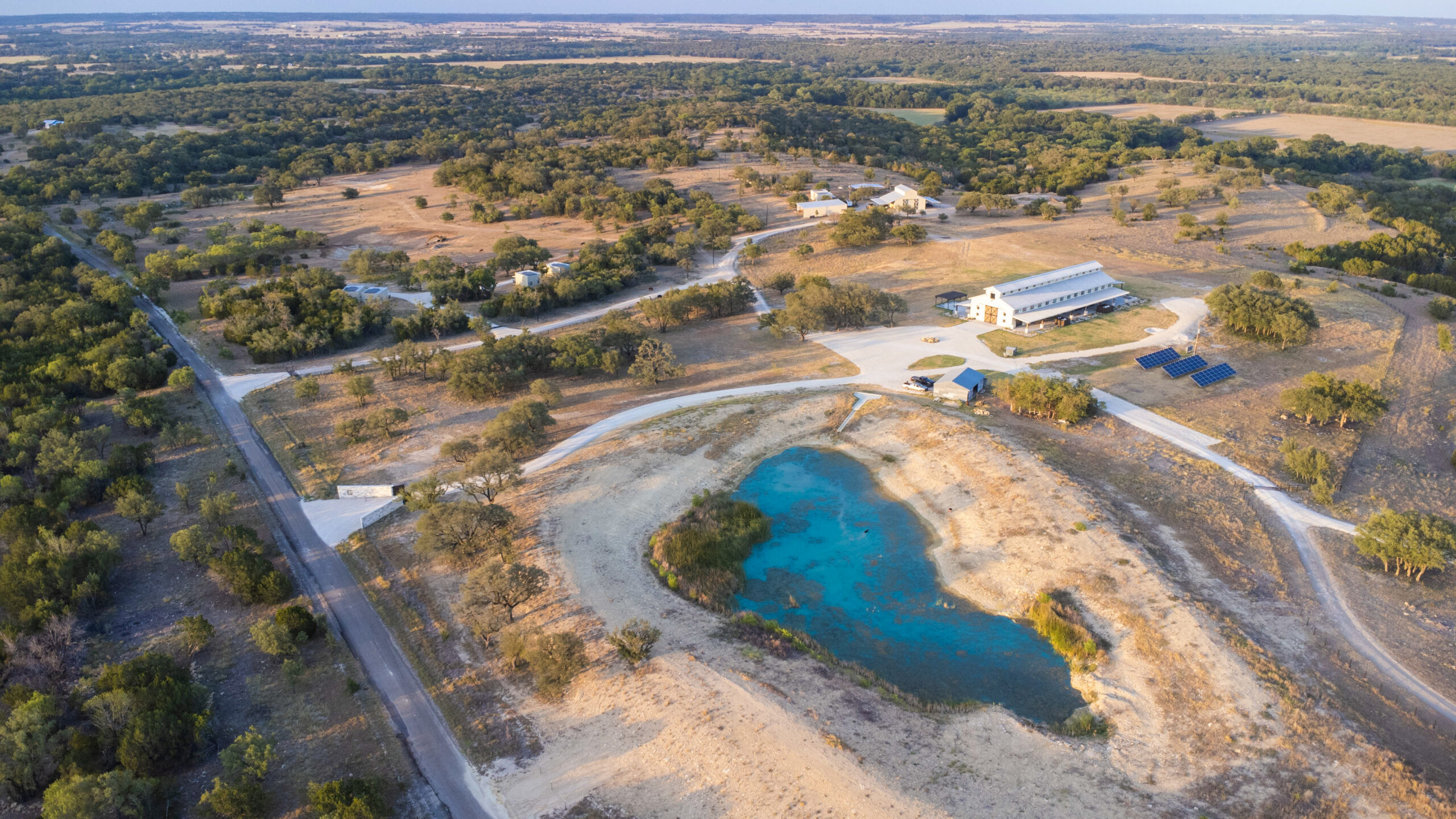 Luxury Barndominium, Guest Cabins & Hunting Land