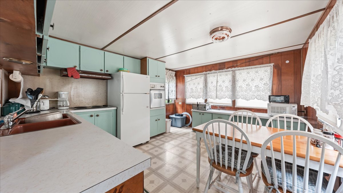 Hunting Camp on Poertner Rd in Clark County WI