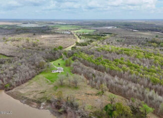Boeuf Bend on Boeuf River North Louisiana Retreat