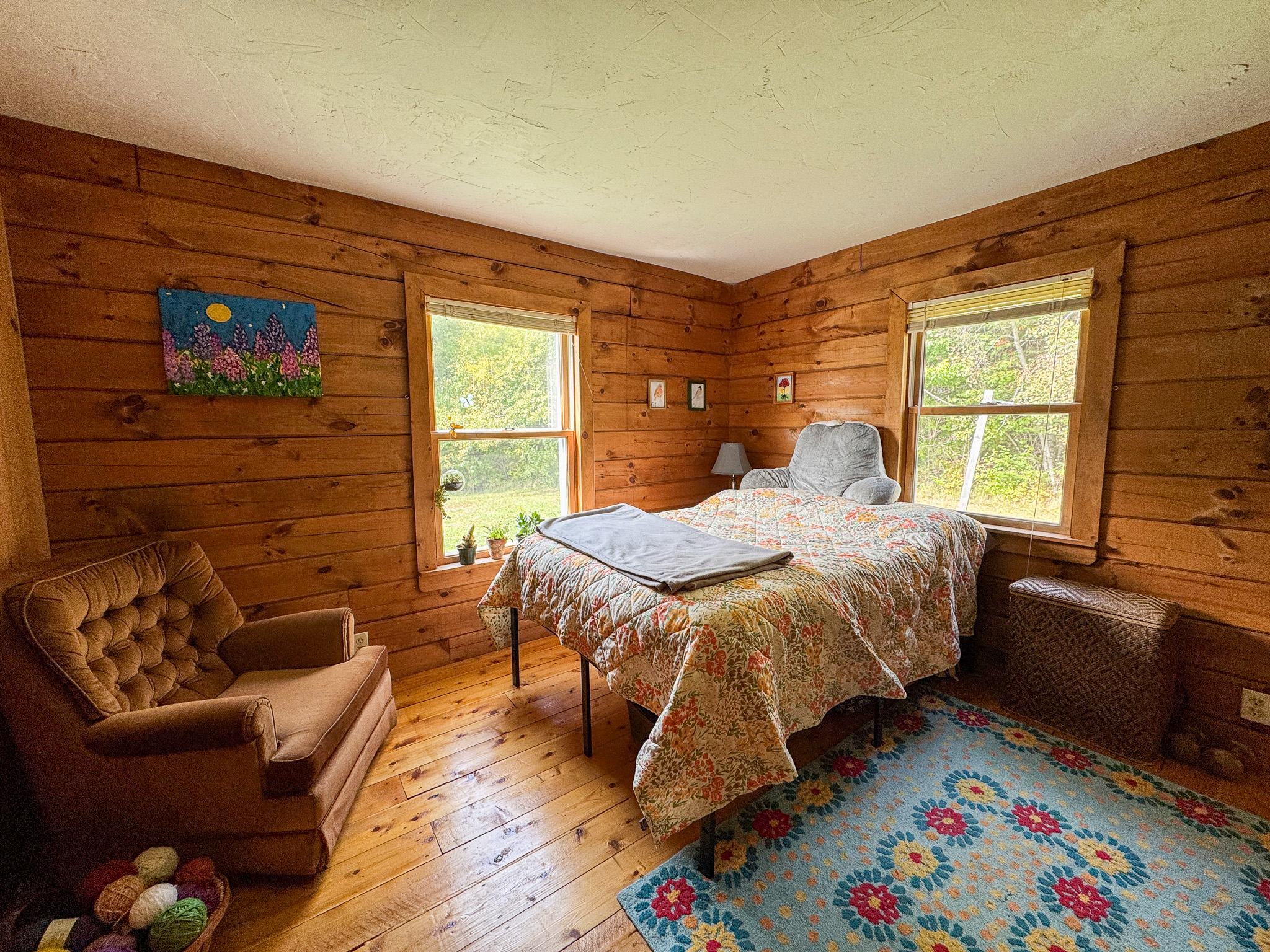 Off-Grid Log Home on 33.4 Acres